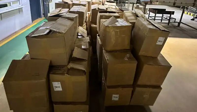Kargo Depo Baskınında Yüklü Miktarda Kaçak Tütün Ele Geçirildi