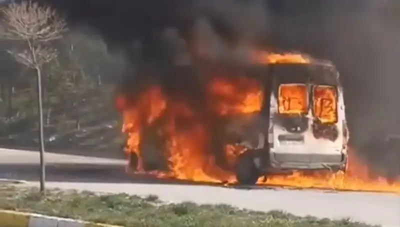 Havalimanı Servis Araçları Yangınında Neler Yaşandı? Detaylar...