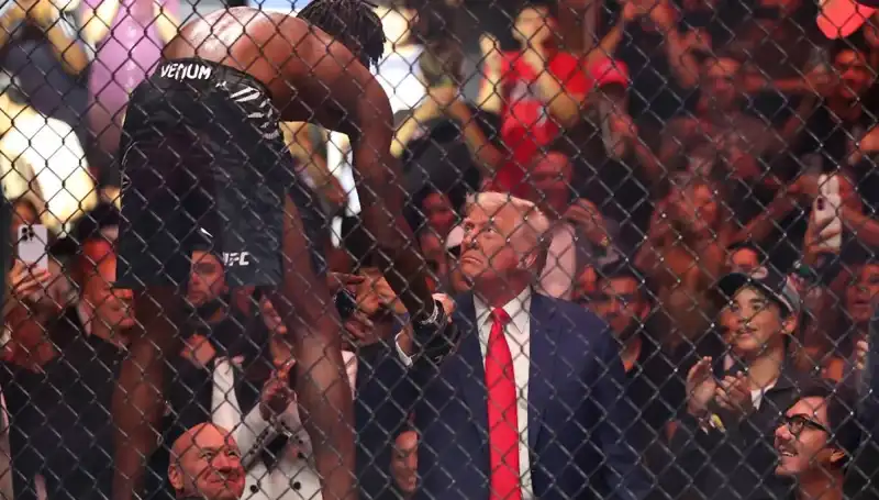 Trump, Beyaz Saray Bahçesinde UFC Maçı Düzenleme Planlarını Açıkladı!