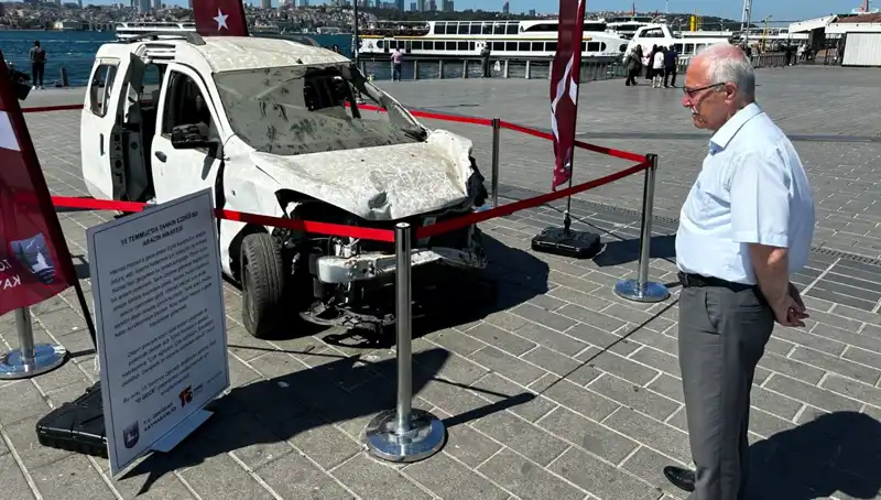 15 Temmuz'da Tankın Ezdiği Araçlar Sergisi Şok Etmeye Devam Ediyor