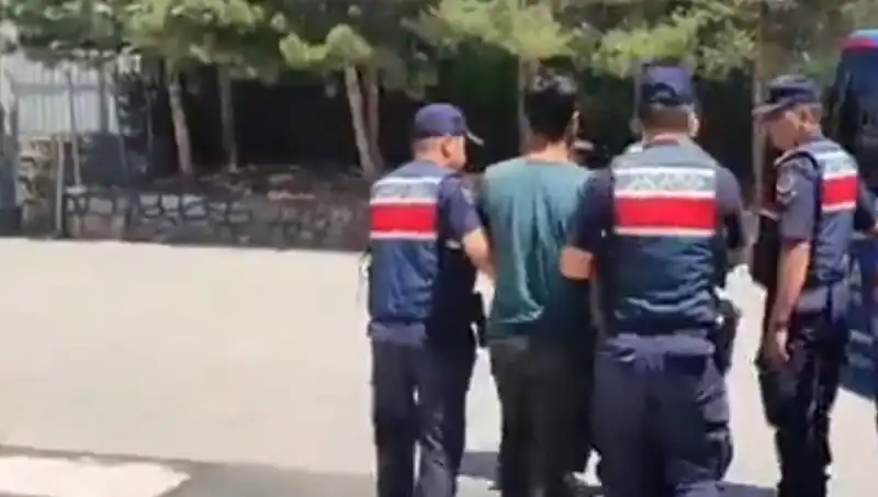 14 İlde DAEŞ Operasyonları: Türkiye Genelinde 26 Gözaltı