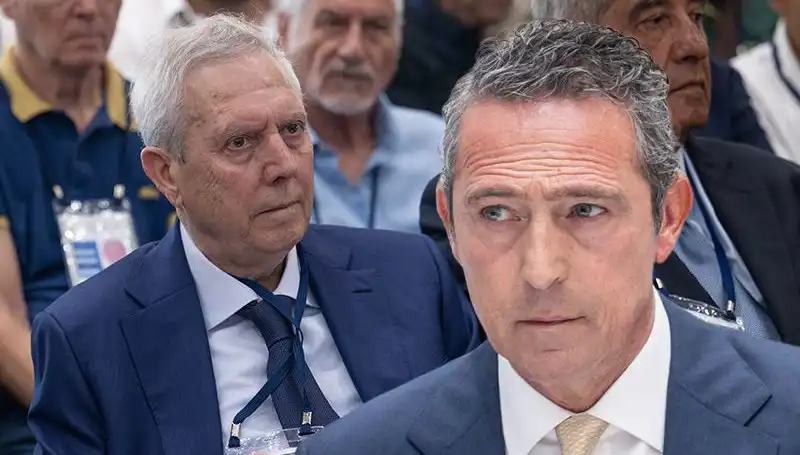 Fenerbahçe Divan Kurulu'nda Şok Görüşme: Aziz Yıldırım'ın Adaylık Açıklaması Gerginliği Tırmandırdı