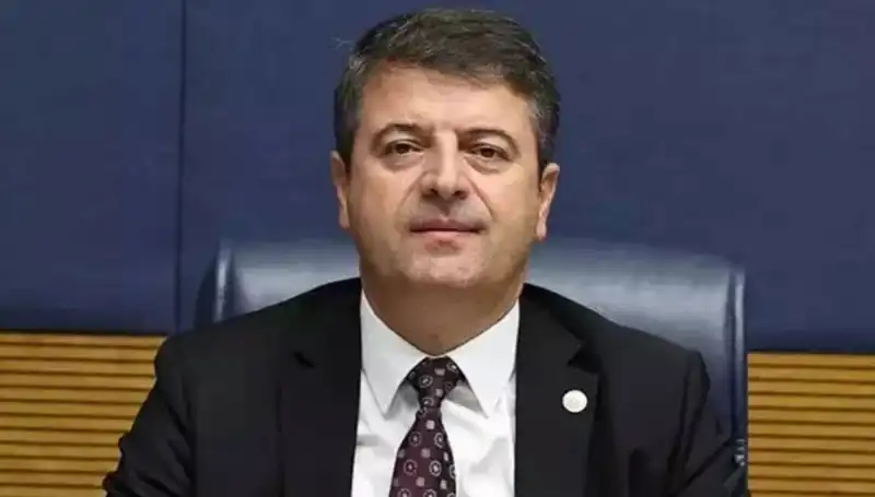 Adıyaman Belediye Başkanı Abdurrahman Tutdere Görevine İade Edildi: Gelişmeler Neler?