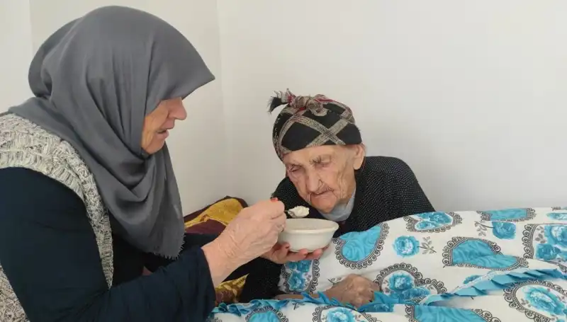 102 Yaşındaki Kezik Nine: Hayatı Boyunca Doktora Gitmeyen Eşsiz Sır