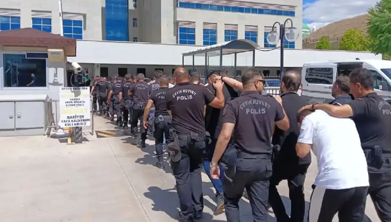 Ankara’da Tehditlerle Haraç Kesmiş Çeteye Büyük Operasyon: Avukatlar Jandarmada