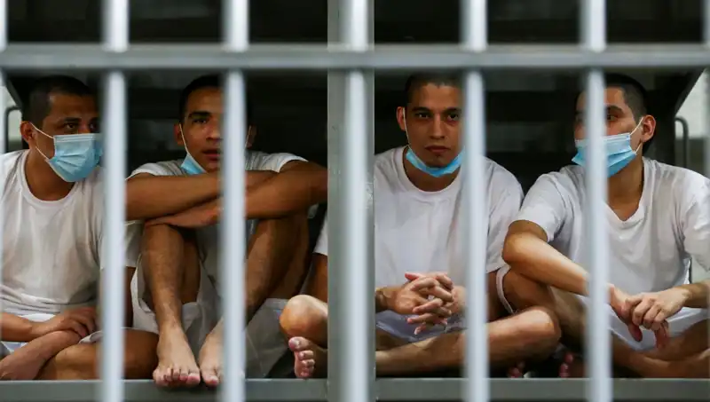El Salvador, Venezuela'yı Siyasi Tutuklular İçin Yardım Teklifinde Bulundu!