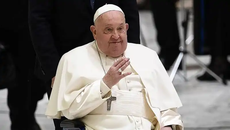 Papa'nın Solunum Yetmezliği: Vatikan'dan Şok Açıklama Geldi