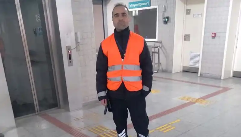 Trende Sigara İçen Genç, Güvenlik Görevlisini Vahşice Öldürdü