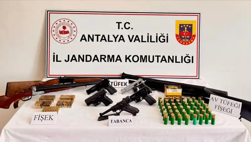 Antalya'da Ruhsatsız Silah Operasyonu: Suçlulara Göz Açtırılmayacak!