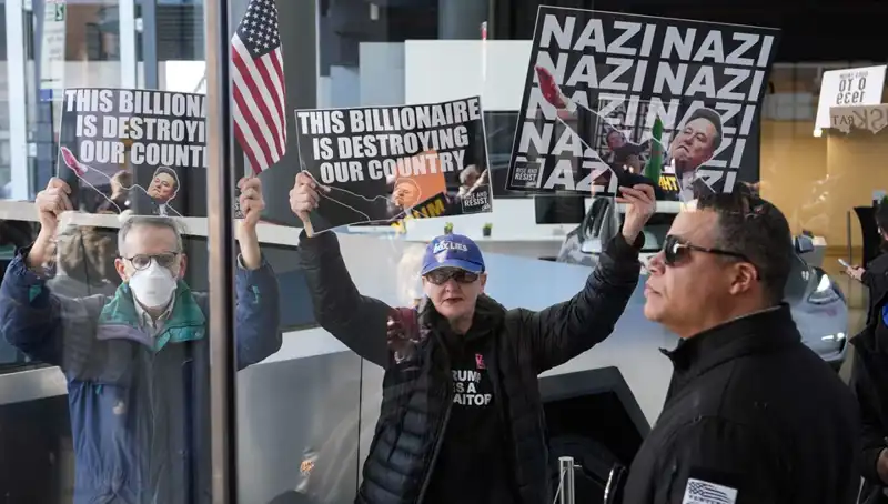 Elon Musk’a Yönelik Protestolar: SpaceX ve Tesla Çalışanları Tepkileriyle Dikkat Çekiyor