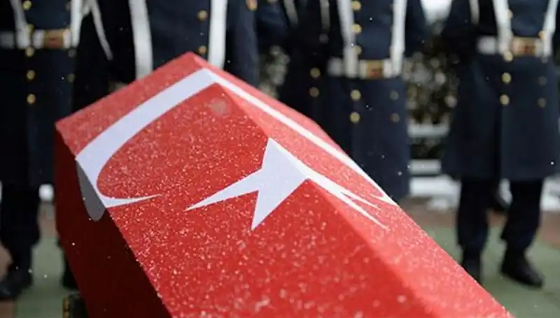 Pençe Kilit Operasyonu'nda Yaralanan Asker Şehit Düştü: Ulusun Yas Tutuyor
