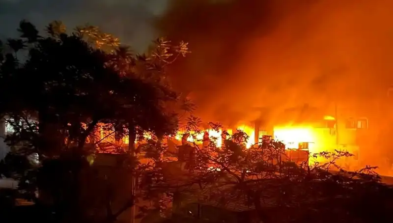 İsrail'in Gazze'deki Saldırılarında Siviller Hedef Alındı: 37 Kişi Hayatını Kaybetti