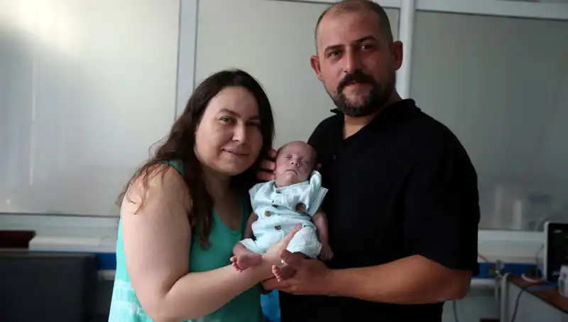 800 Gramla Hayata Tutunan Minik Kahraman: 5 Aylık Bebeğin İnanılmaz Mücadelesi