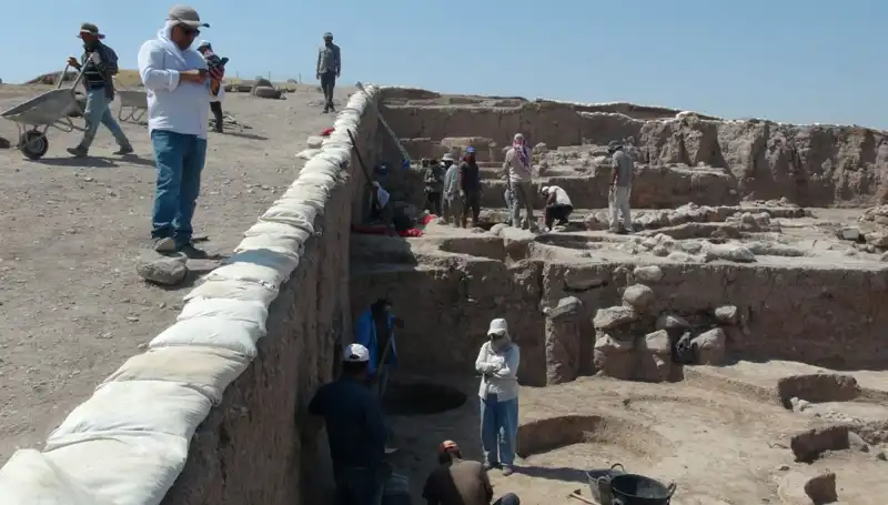 Kilis'teki Oylum Höyük Kazıları: Sıcak Havanın Ortasında Tarih Yeniden Gün Yüzüne Çıkıyor