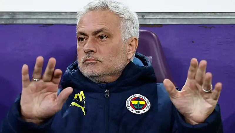 Beşiktaş'a Transfer Olması Beklenen Yıldız, Mourinho'nun Sayesinde Kalıyor!