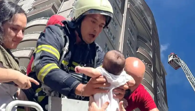 Kayseri’deki 14 Katlı Binada Çıkan Yangın, Korku Dolu Anlara Sebep Oldu