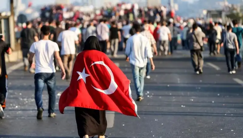 Kabine Üyeleri 15 Temmuz'un Anısında Birleşti: Mesajlar ve Önceki Yıldan Dersler