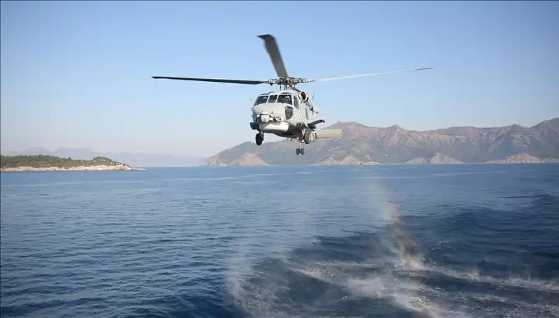 Askeri Helikopter Acil Olarak Denize İndi: Olayın Ardındaki Gizem Nedir?