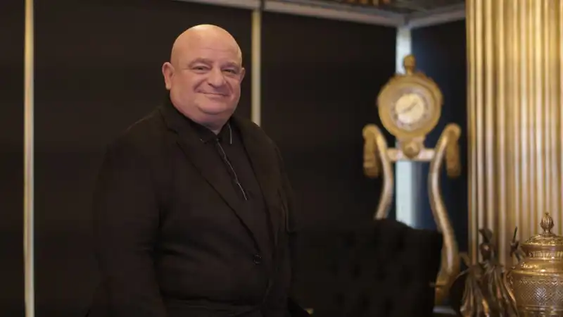 Moiz Mitrani: Tekstilden Finansa Giden Uluslararası Başarı Yolculuğu