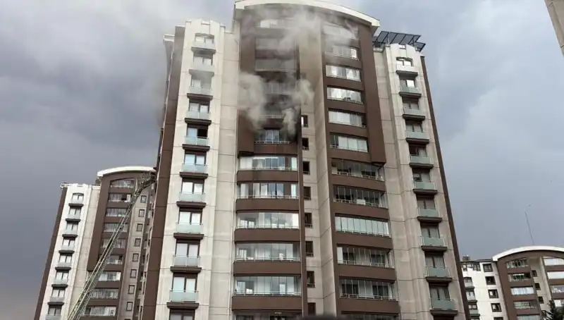Ankara'da 14 Katlı Binada Yangın: İhmal ve Kaos Ortaya Çıktı