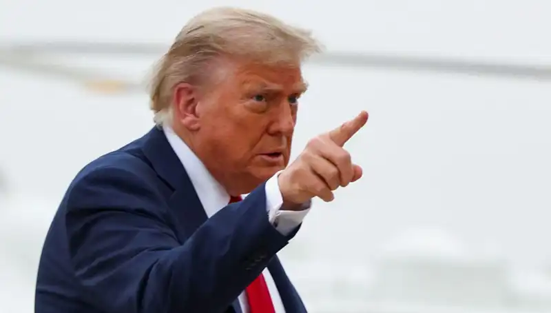 Trump Yönetimi 36 Ülkeye Seyahat Yasağı Getirmeye Hazırlanıyor