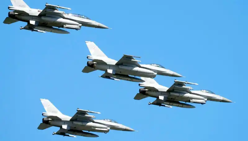ABD, Ukrayna’nın F-16 Pilotları İçin 310 Milyon Dolarlık Dev Eğitimi Açıklandı