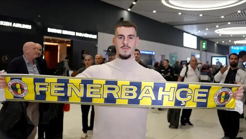 Fenerbahçe, Mimovic İçin Tarihi Bir Karar Aldı: Lisansı Çıktı!