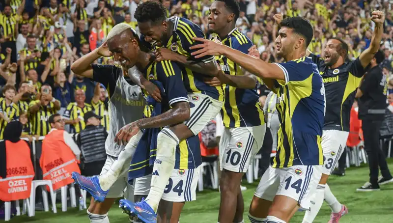 Fenerbahçe'ye Dev Tur Geliri: Kasa Doldu, Hedefler Yenilendi!