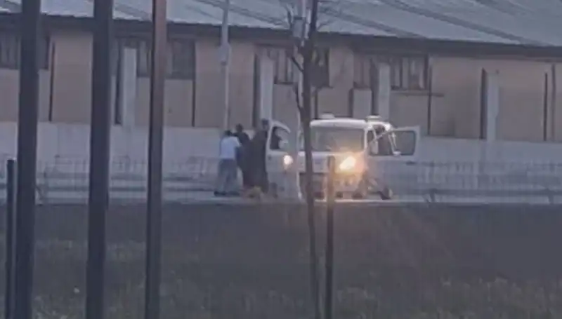 Drift Yapan Araçtan Yola Fırlayan Sürücü Hayatını Kurtardı