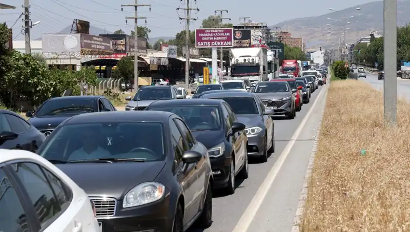 Aydın ve Muğla Arasında Rekor Kuyruk! 60 Kilometrelik Araç Sırası Neden Oluştu?