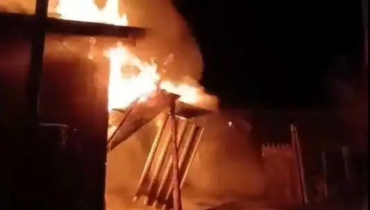 Karabük'te Yangın Faciası: İki Ev Tamamen Kül Oldu