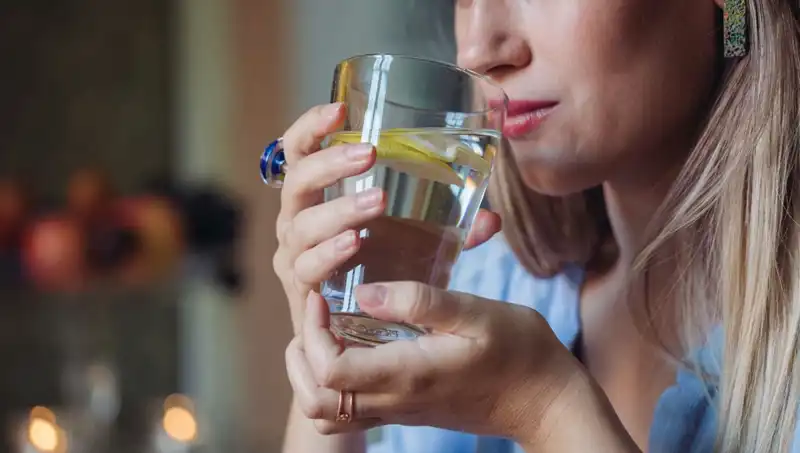 Aç Karnına 1 Litre Su İçmenin Sağlığımıza Etkileri