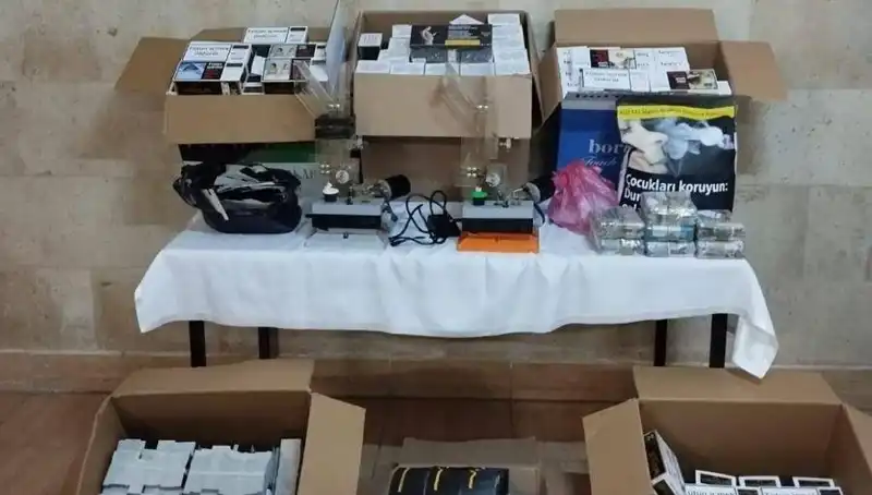 İstanbul'da Binlerce Yasa Dışı Makaron Ele Geçirildi