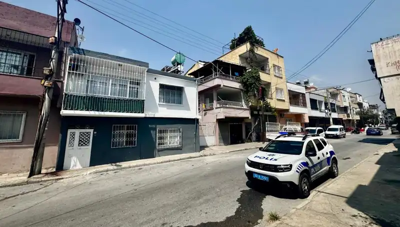 Kan donduran olay! Anne ve kızı evlerinde ölü bulundu