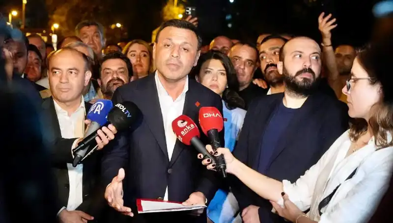 CHP İstanbul İl Başkanı Özgür Çelik, Savcılığa İfade Verdi: Gündemde Neler Var?