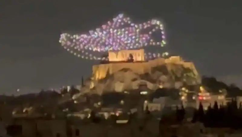Akropolis Üstünde Drone ile Reklam Çekimi: Soruşturma Başlatıldı