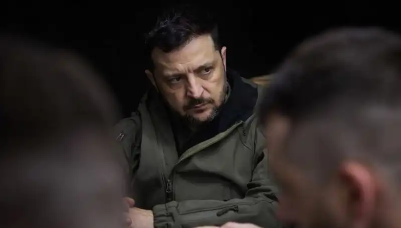Zelenski, Rusya'nın Kuzey Kore'den Gelen Füze Kullanımını Açıkladı