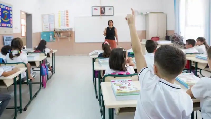 2025 MEB Ücretli Öğretmenlik Başvuru Tarihleri ve Detayları Açıklandı!