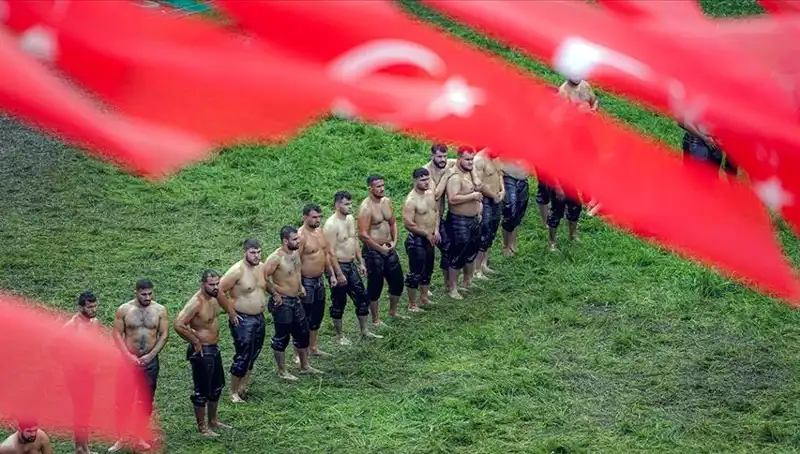 Tarihi Kırkpınar Yağlı Güreşleri 664. Kez Başlıyor: 40 Başpehlivan Arenada